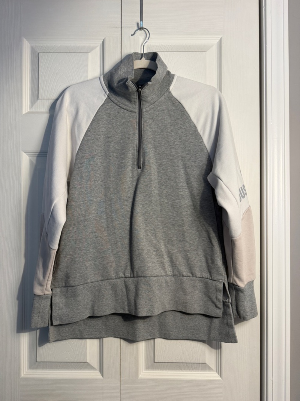 Nike Dri-FIT Women's "Just Do It" Colorblock Quarter -Zip Sweatshirt size small